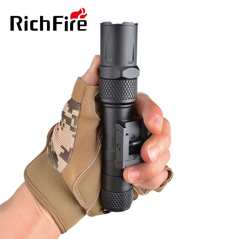 Richfire SFD - 092L 1900 Lumen LED Rechargeable Tactical Flashlight Green Laser - Richfire® Official Store Tactical Flashlight Weapon Light Seller