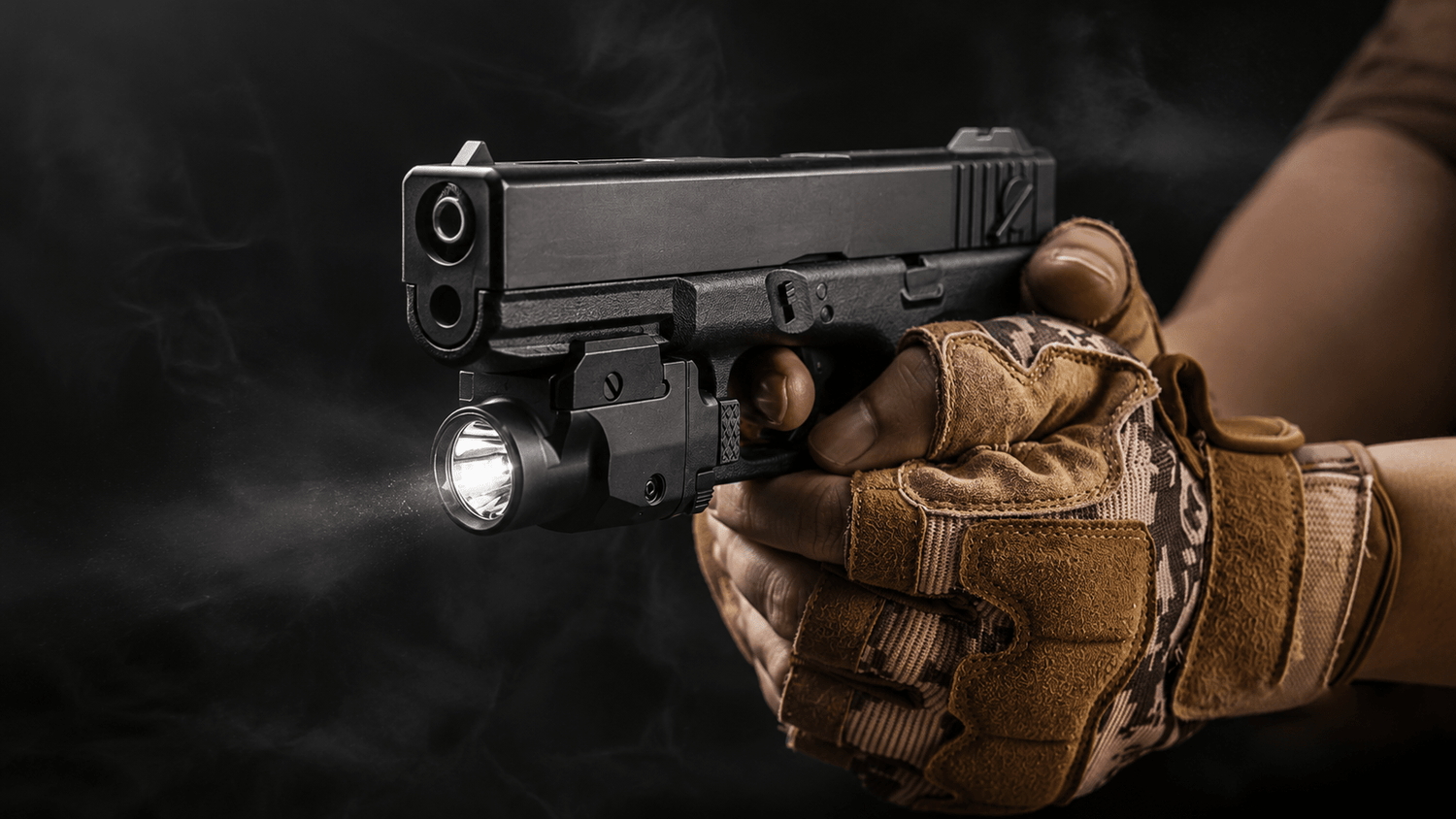 Rechargeable vs AA Flashlights: Which Tactical Light Is Right for You? - RichFire® Store Official Tactical Flashlight Weapon Light Seller