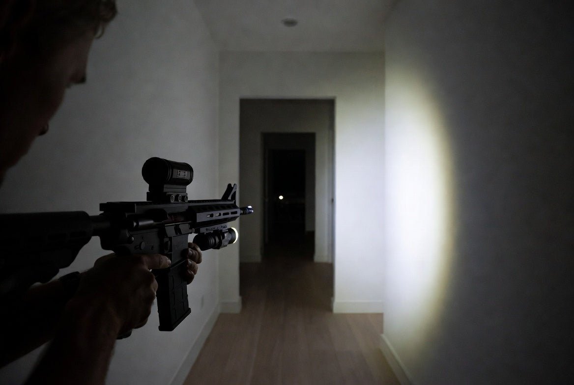 Rifle Light vs Pistol Light for Close‑Range Engagement - RichFire® Store Official Tactical Flashlight Weapon Light Seller